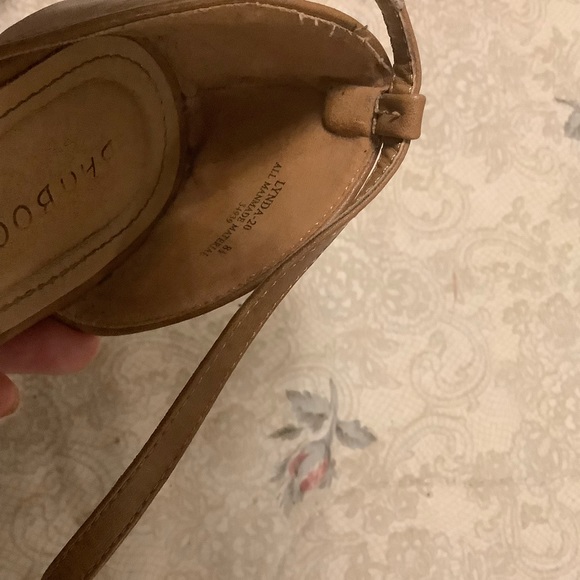 Bamboo 8.5 sandals great condition - Picture 6 of 7